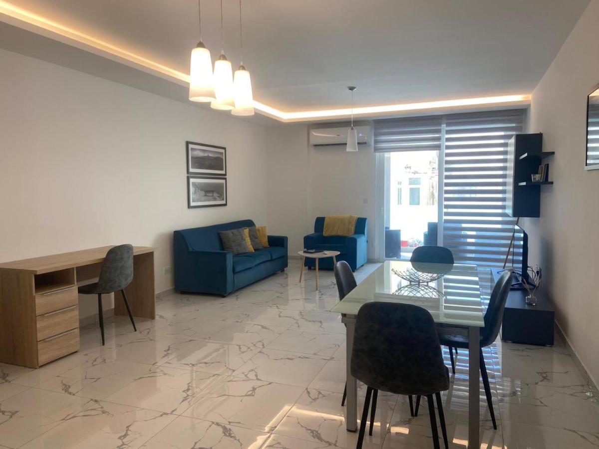 Sliema Centrally Located Apt ภายนอก รูปภาพ
