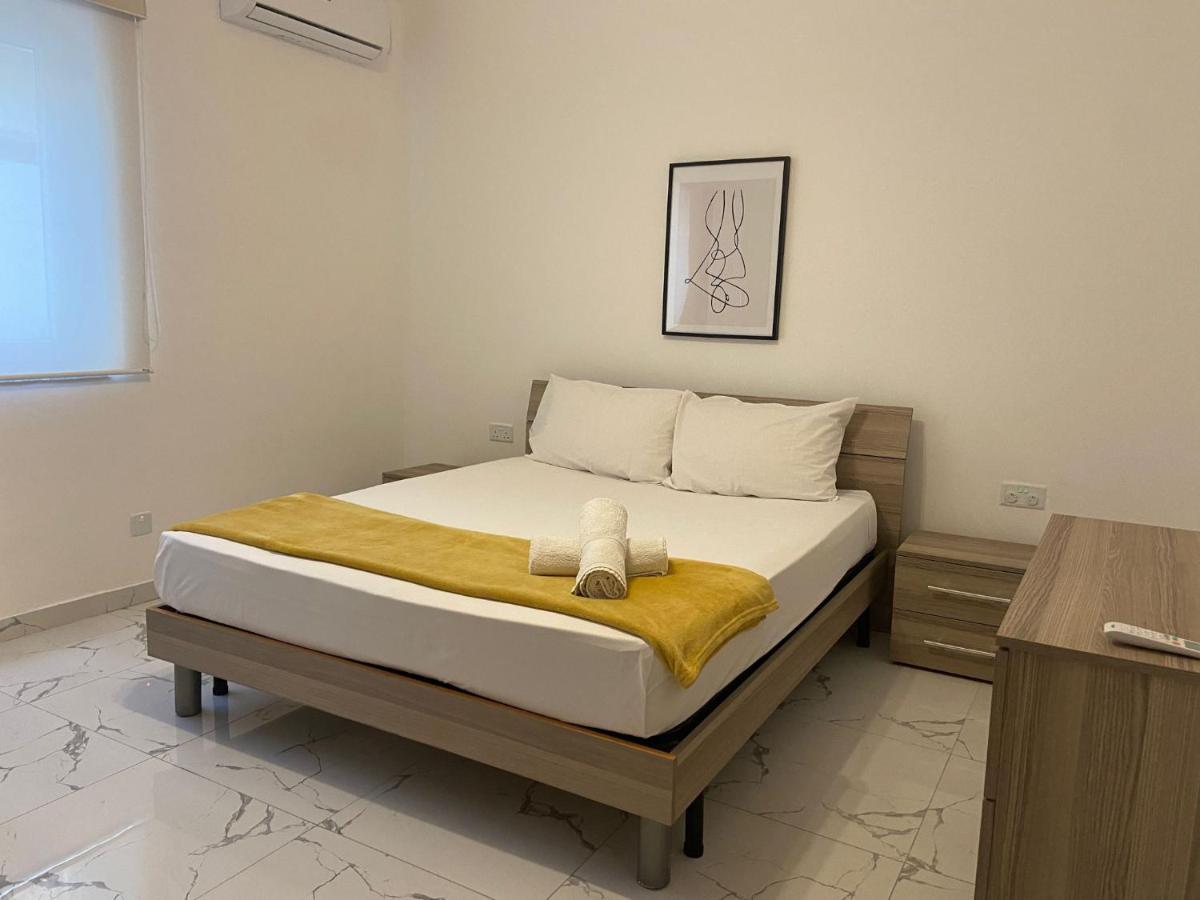 Sliema Centrally Located Apt ภายนอก รูปภาพ